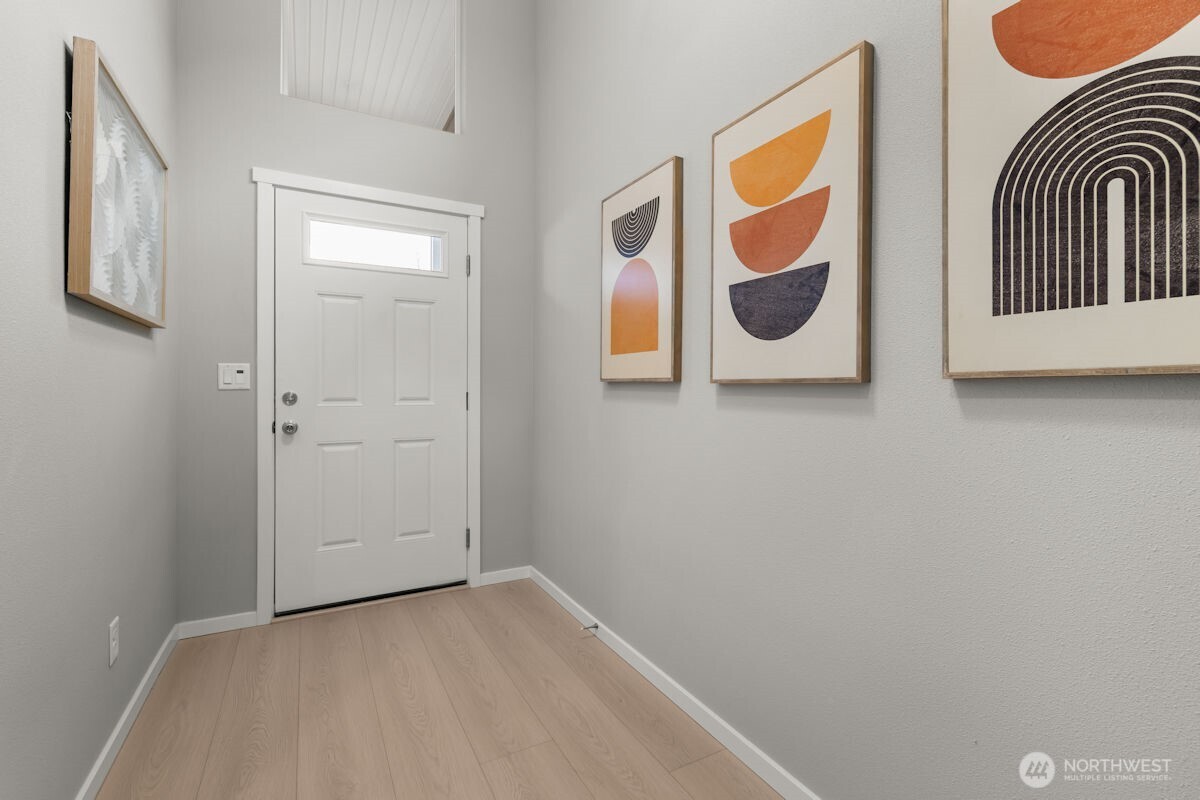 7427 45th Place Property Photo 6