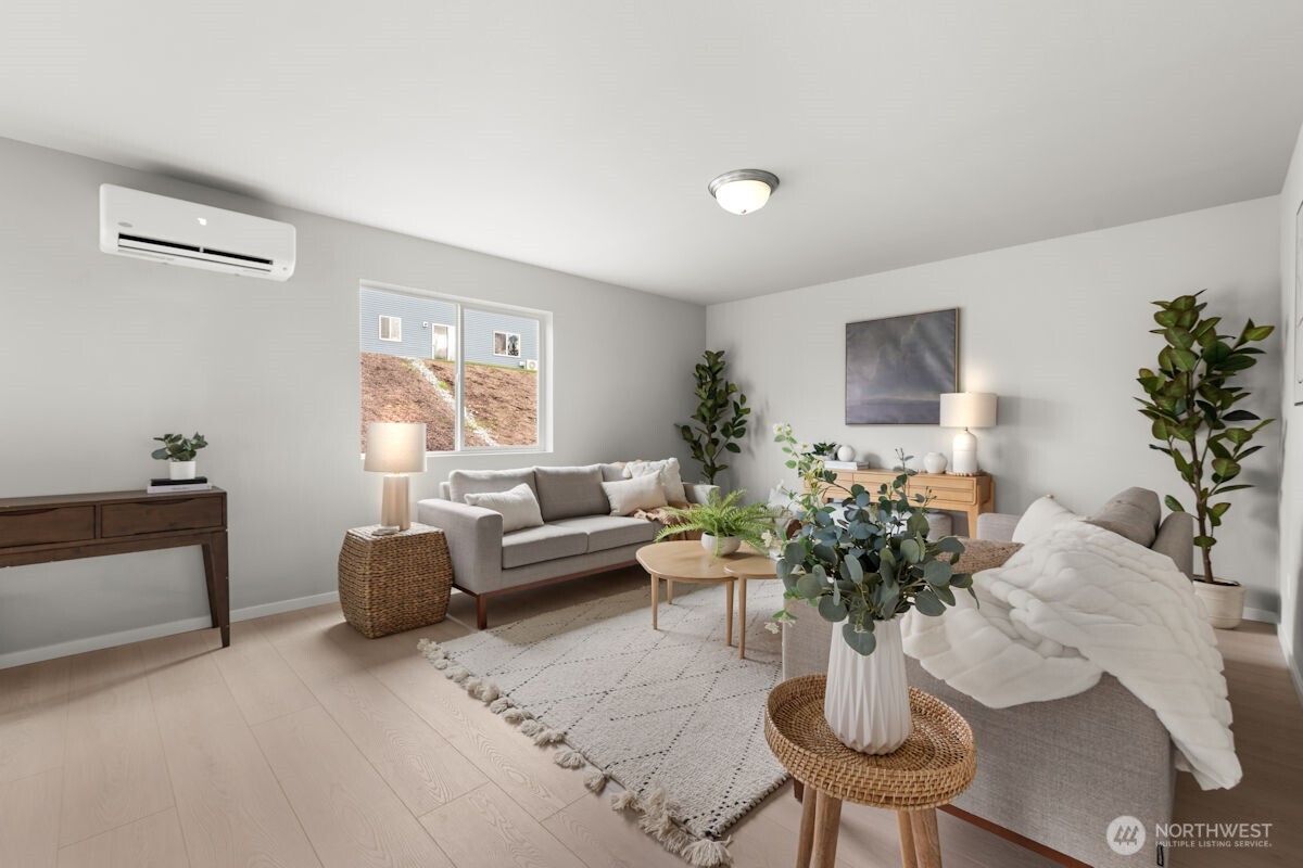 7427 45th Place Property Photo 15