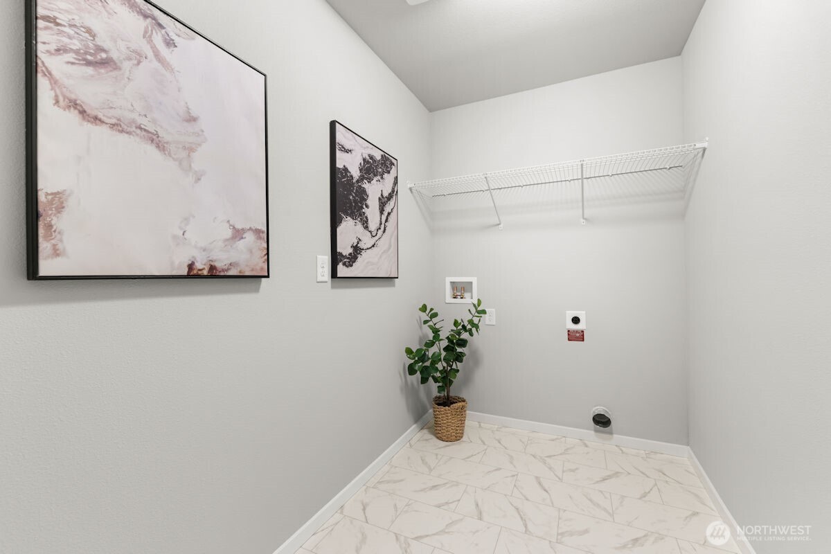 7427 45th Place Property Photo 22