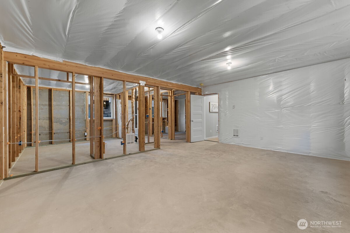 7427 45th Place Property Photo 30