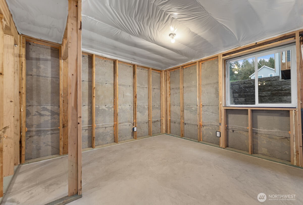 7427 45th Place Property Photo 31