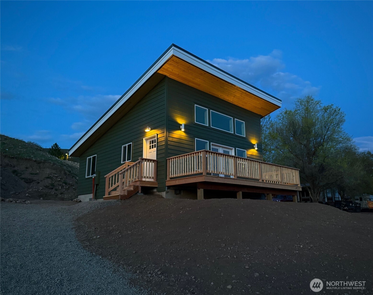 428 Castle Avenue Property Photo 6