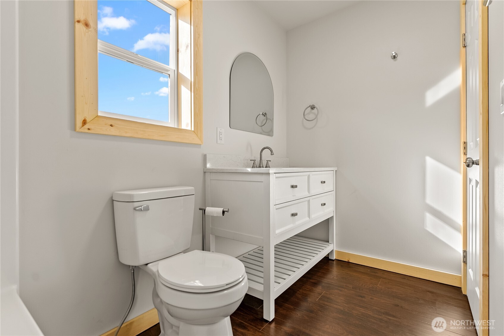 428 Castle Avenue Property Photo 12