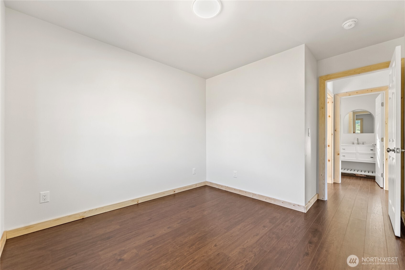 428 Castle Avenue Property Photo 16