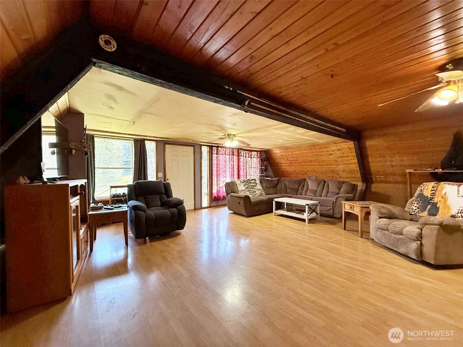 360 Peters Road Property Photo 7
