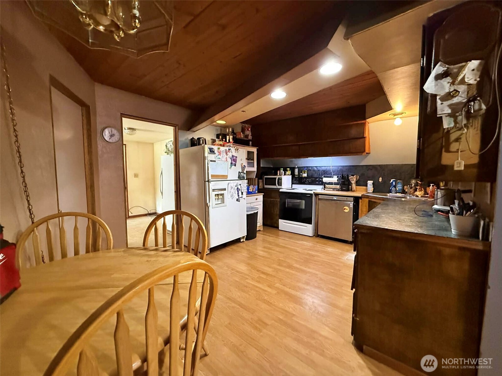 360 Peters Road Property Photo 9