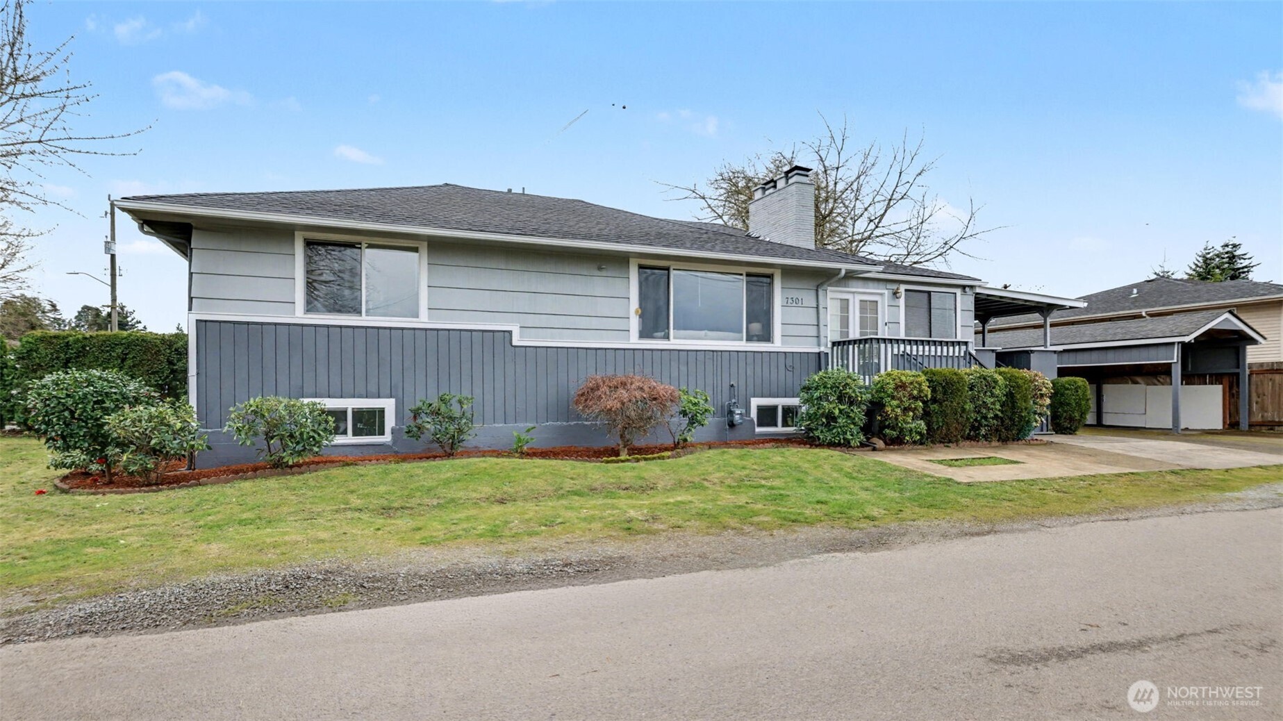 7301 32nd Avenue Property Photo 3