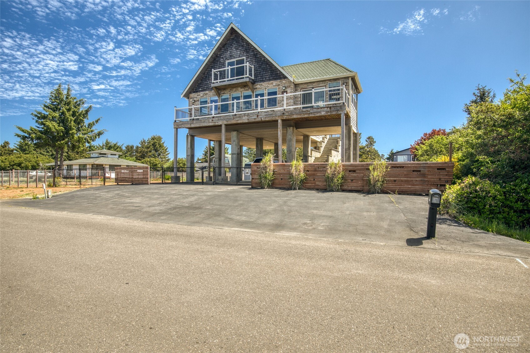144 Sand Dune Avenue Property Photo 2