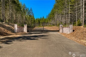 25 W Clear Lake Drive Property Photo 1