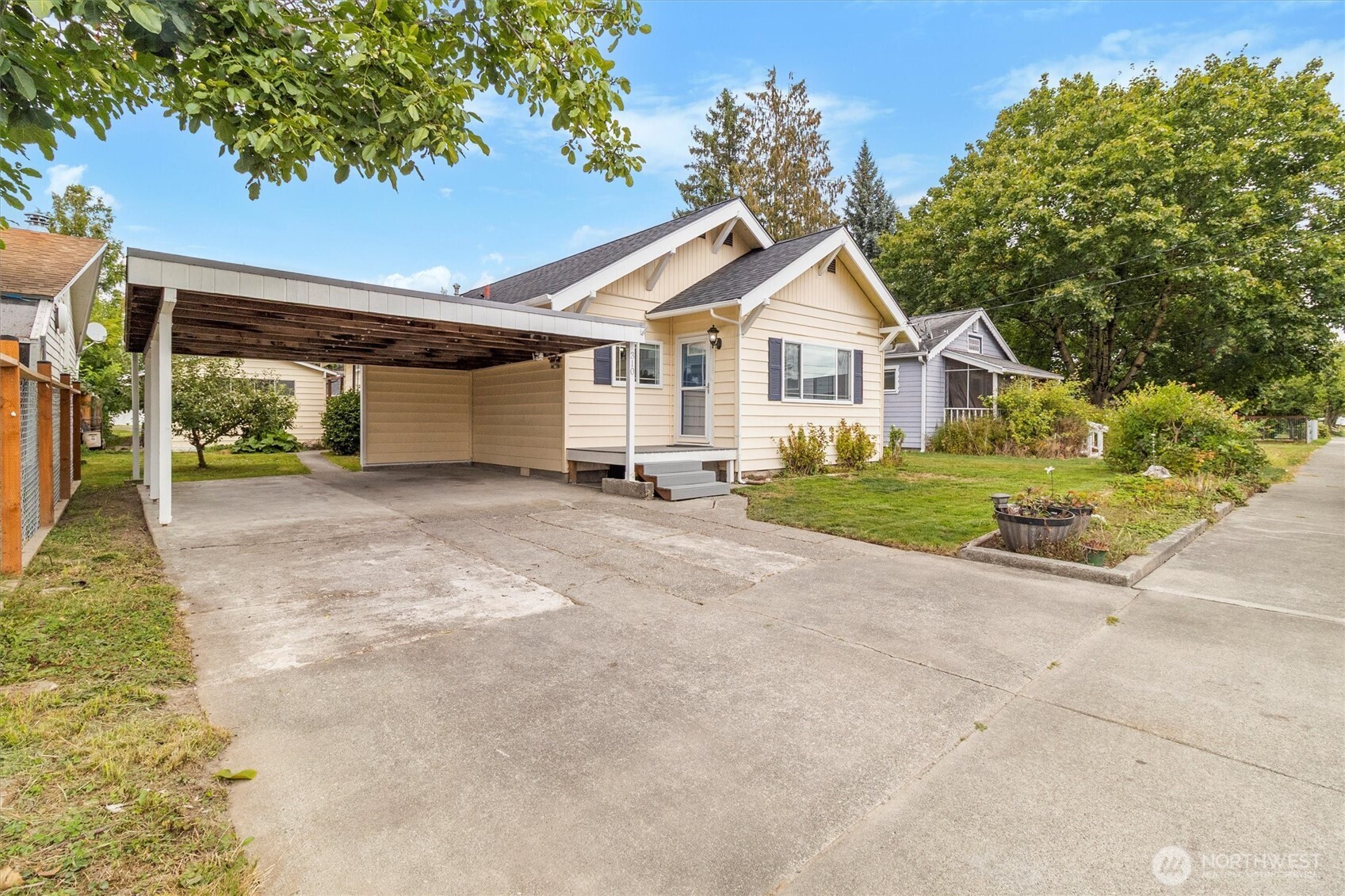 310 Second Street Property Photo 1