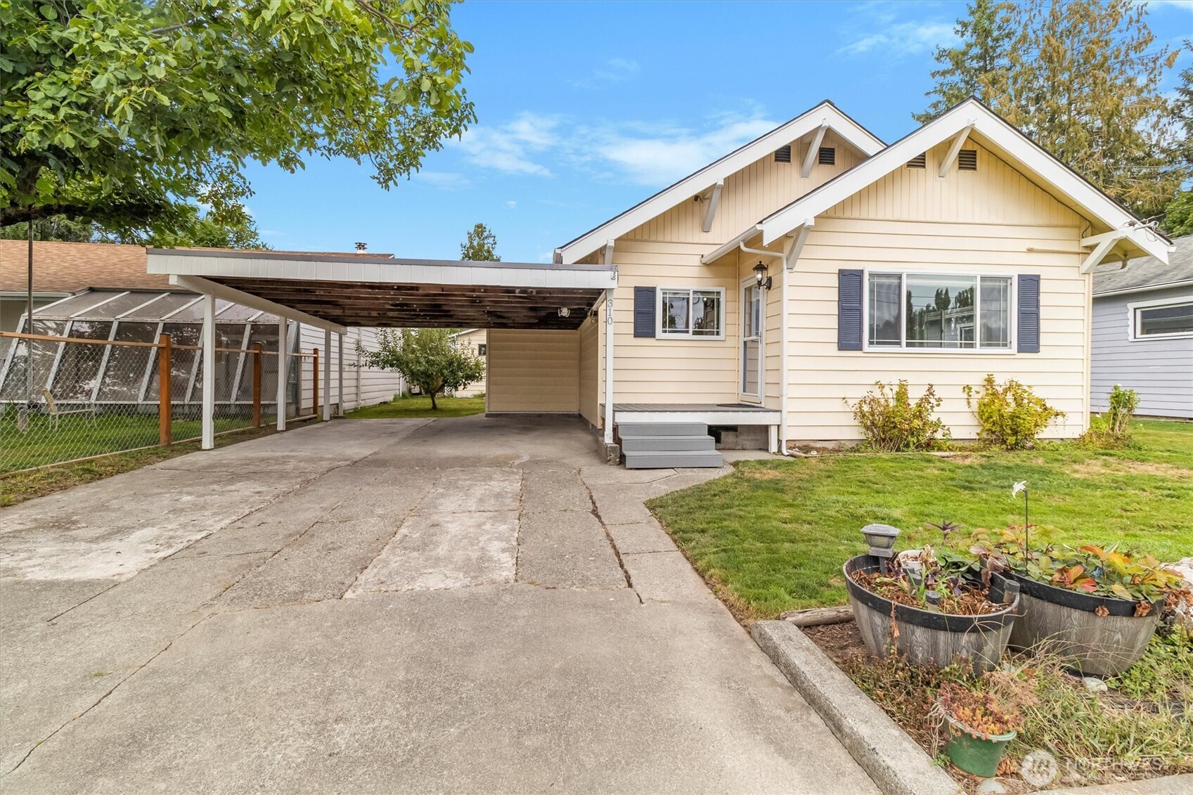 310 Second Street Property Photo 2