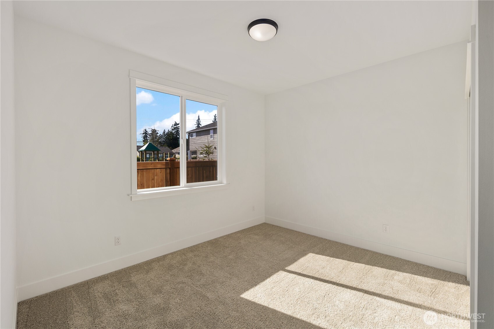 817 211th Place Property Photo 11