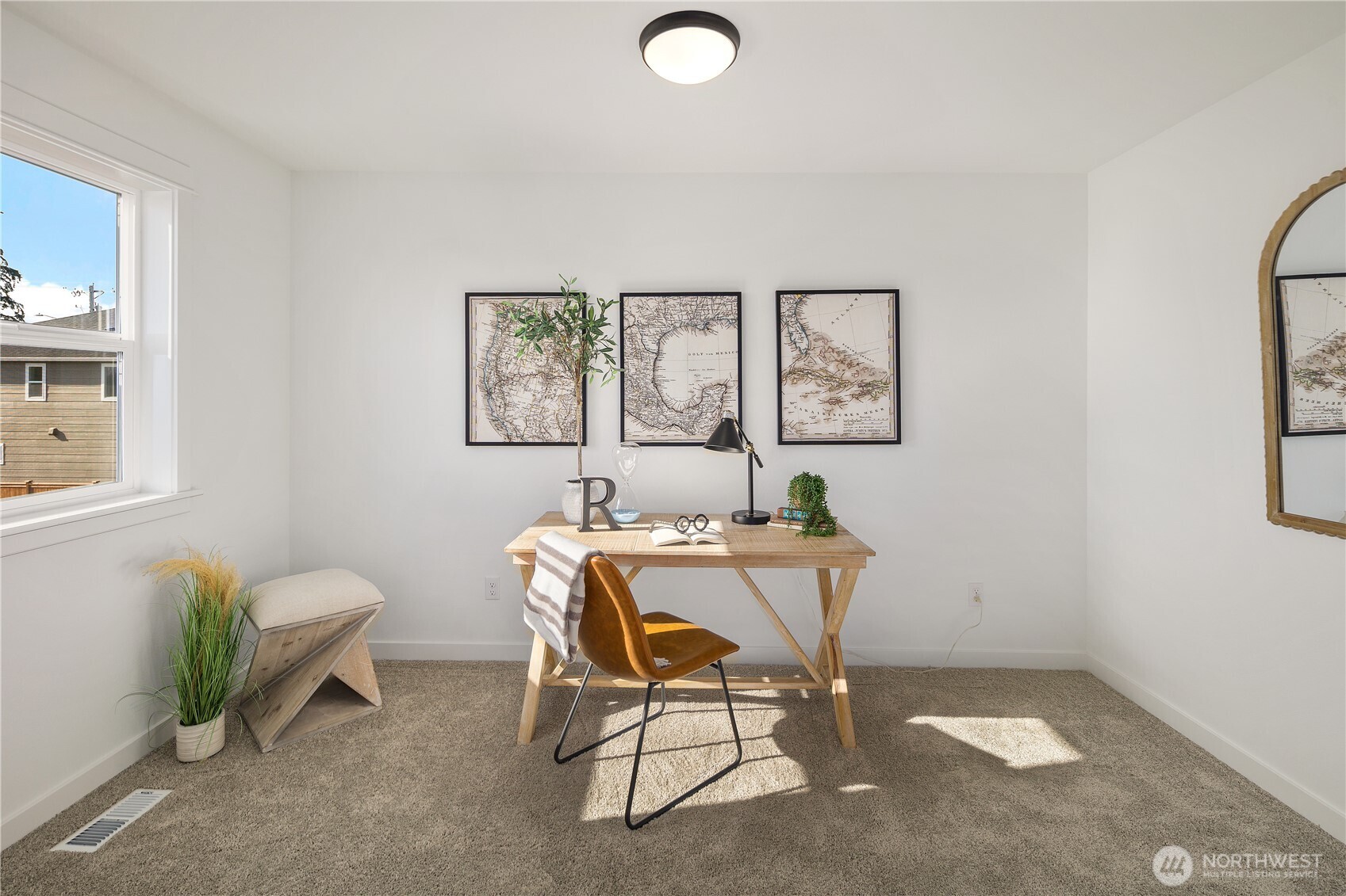 817 211th Place Property Photo 15