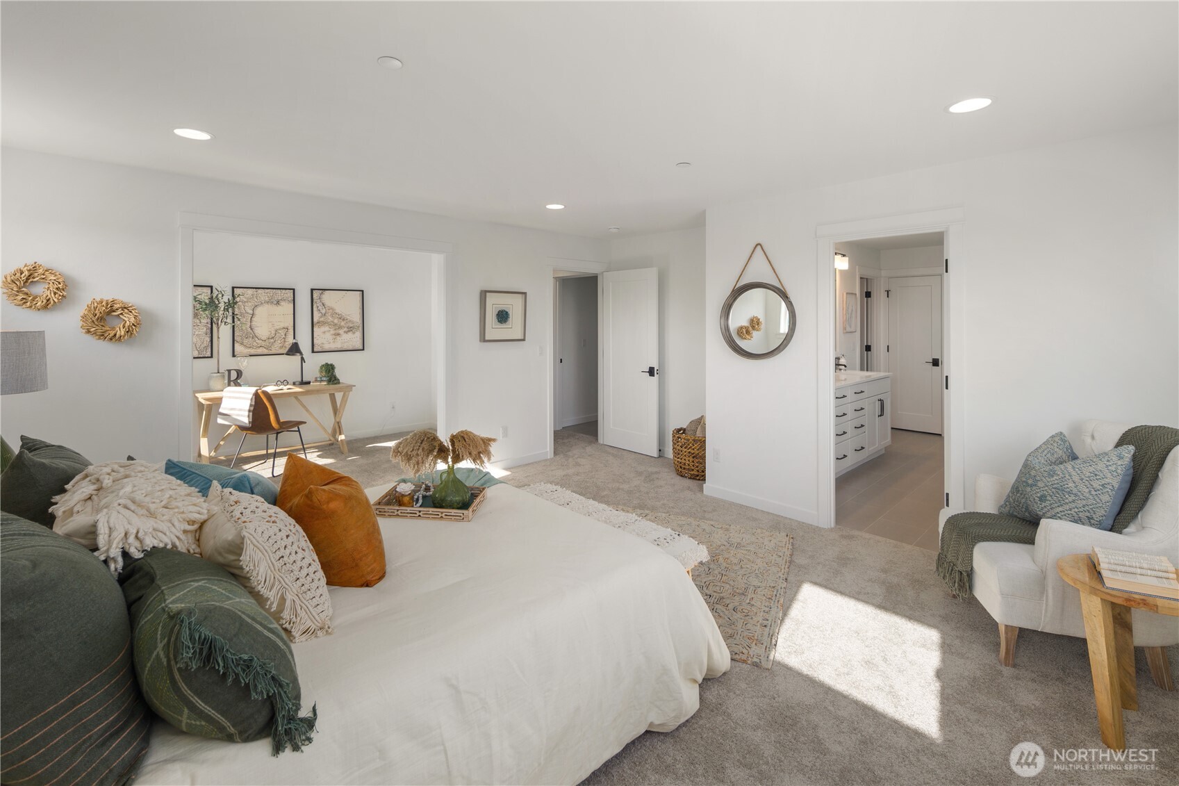 817 211th Place Property Photo 16
