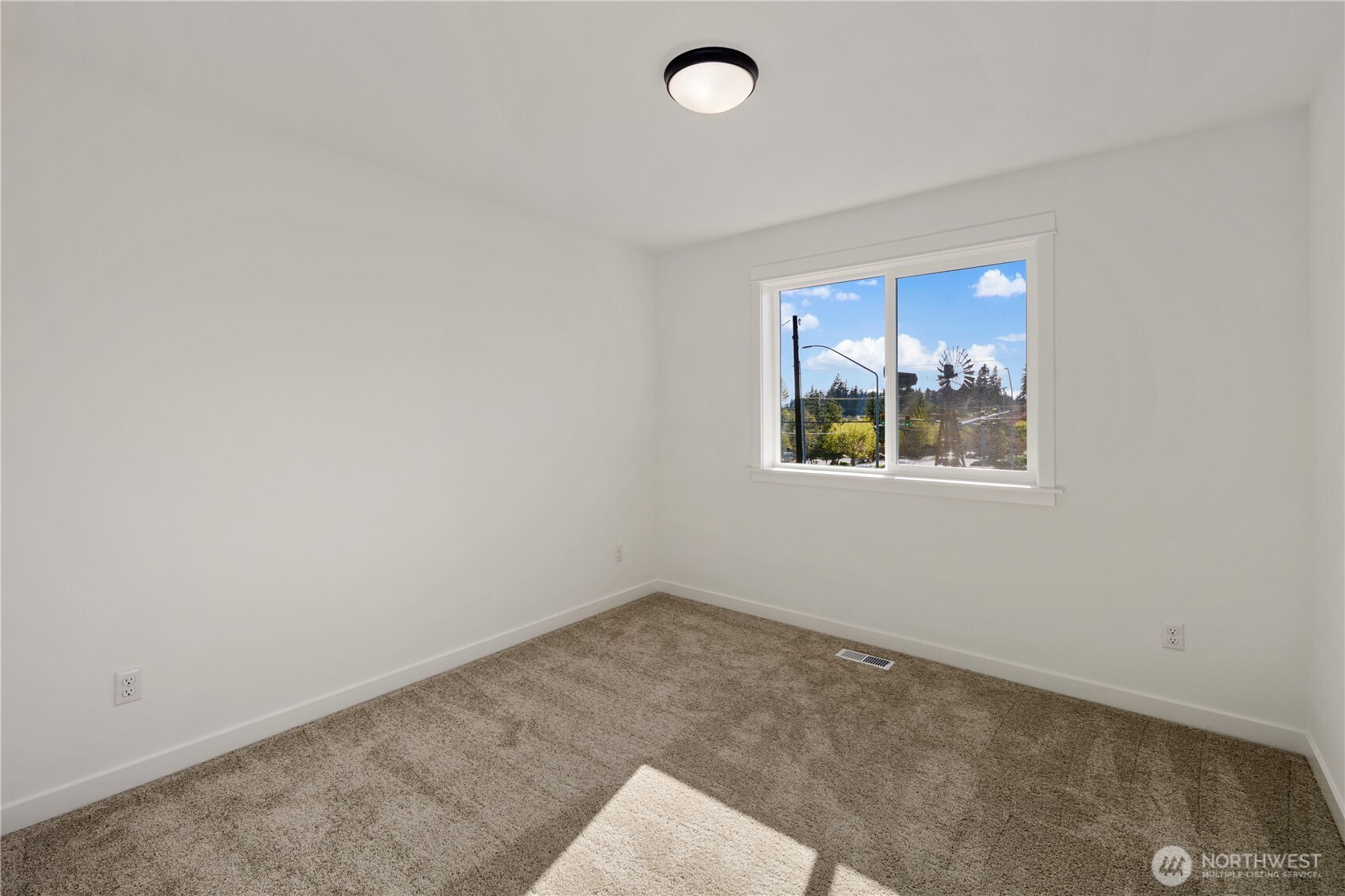 817 211th Place Property Photo 26
