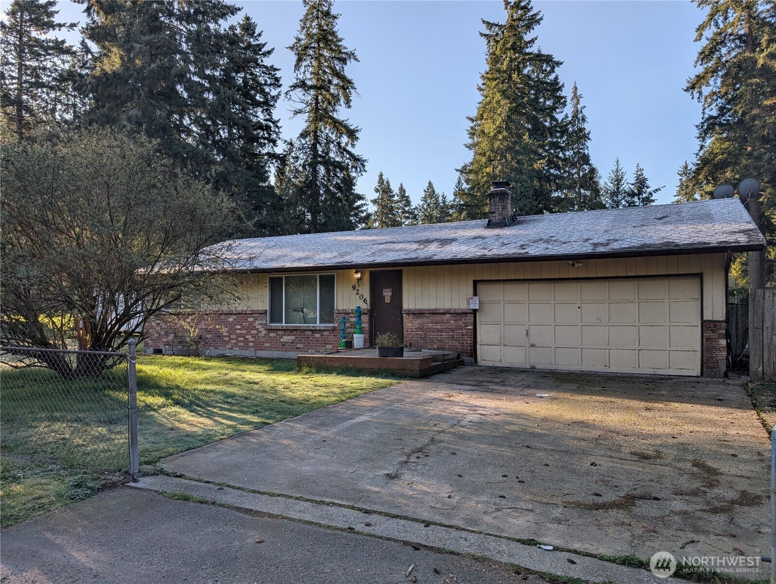 9210 9212 204th Street Property Photo 2