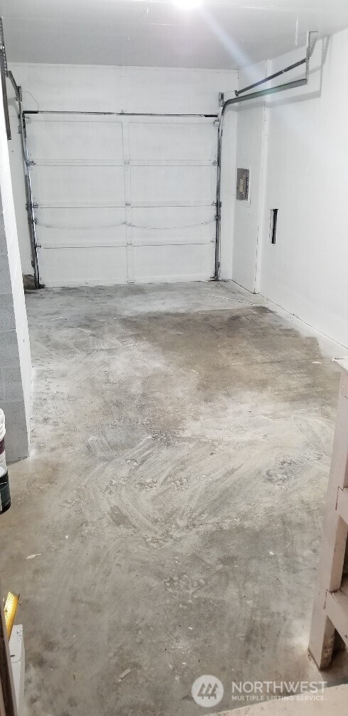 9210 9212 204th Street Property Photo 12