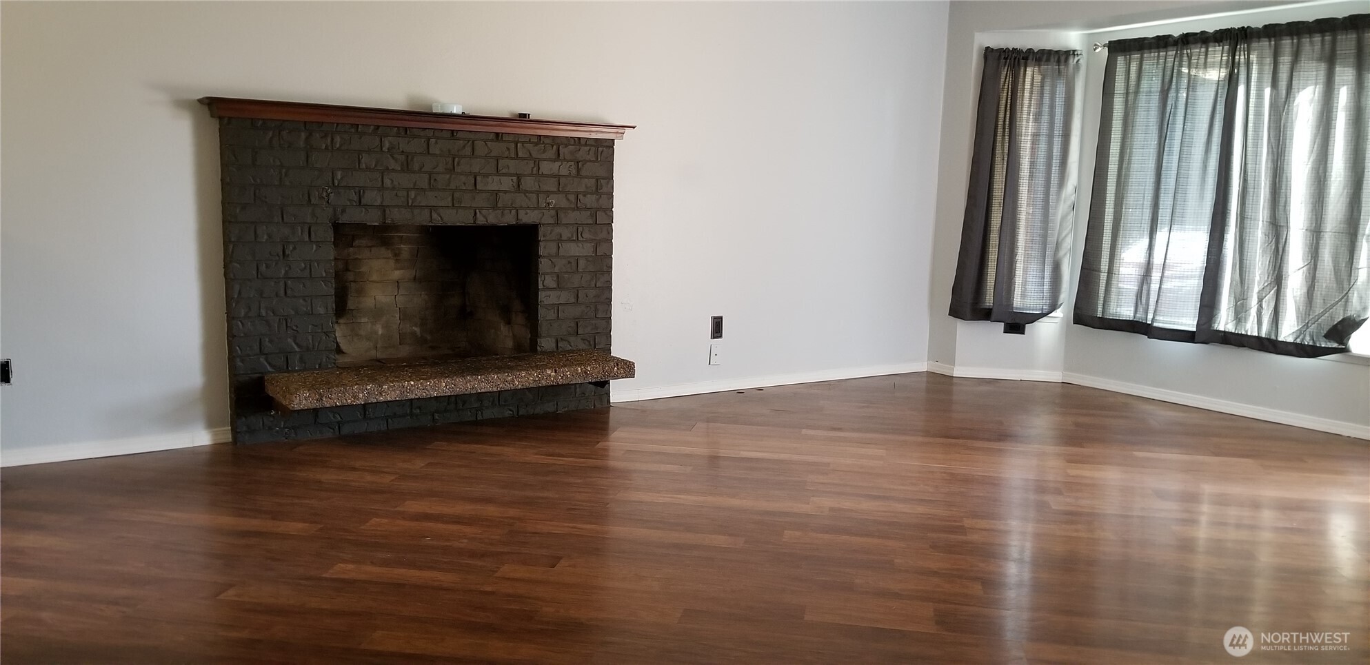9210 9212 204th Street Property Photo 13