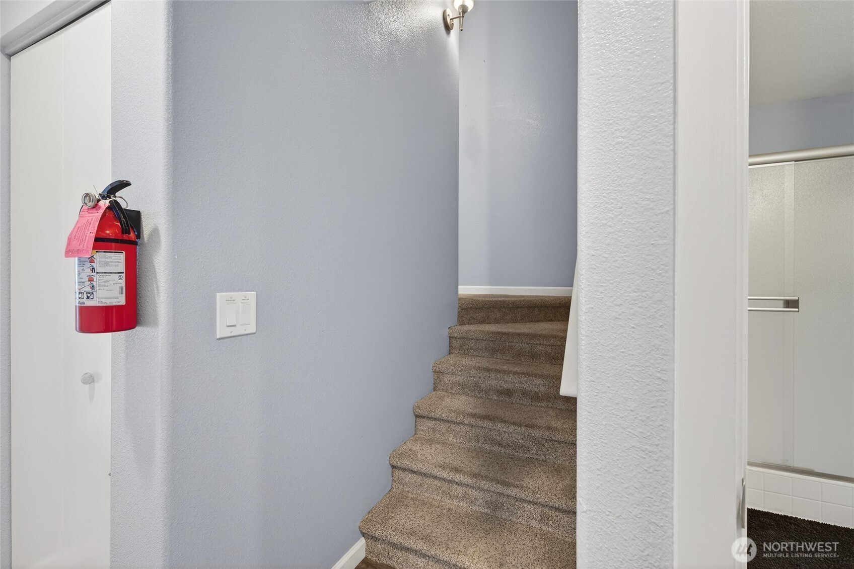 205 W Bolstad Avenue 304 Property Photo 18