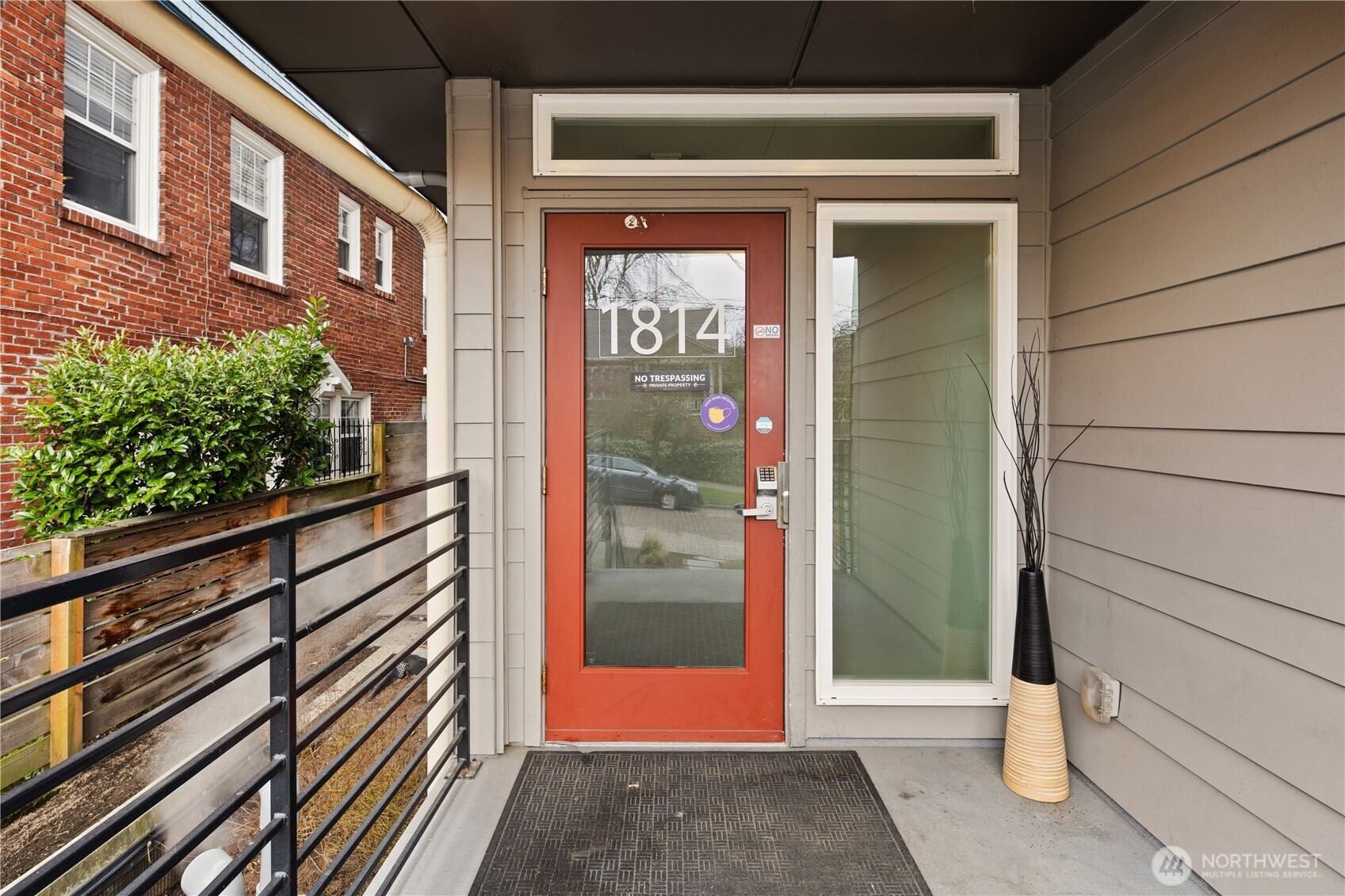 1814 E John Street Property Photo 5