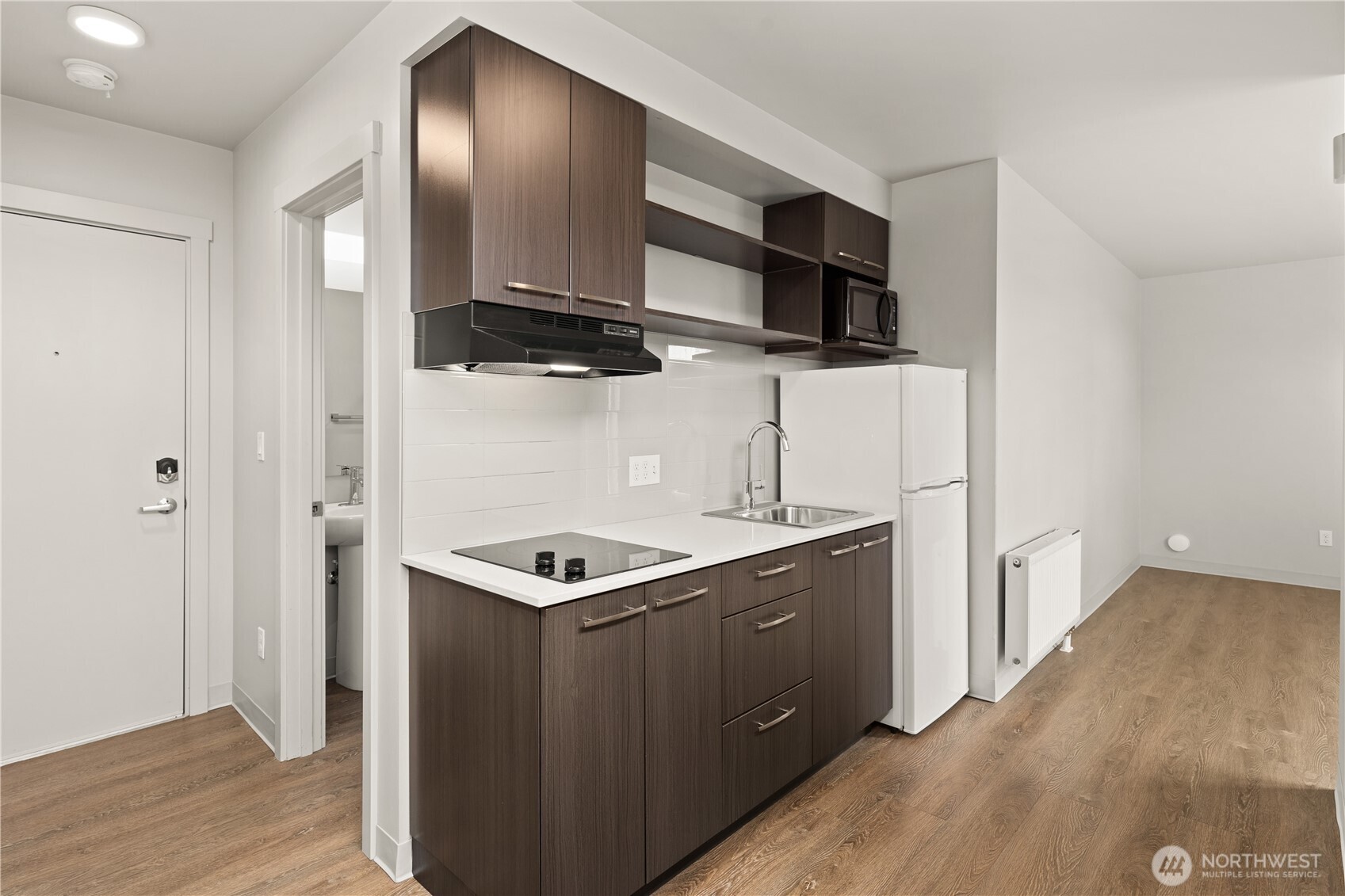 1814 E John Street Property Photo 8