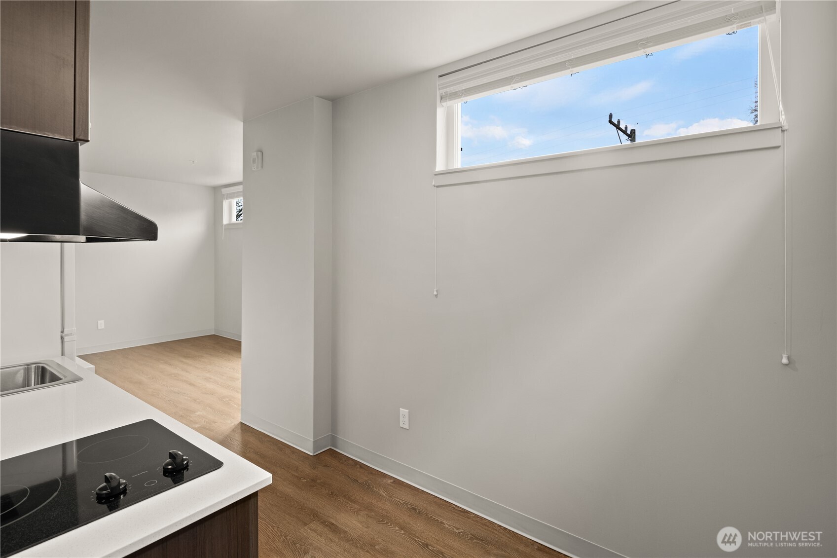 1814 E John Street Property Photo 10