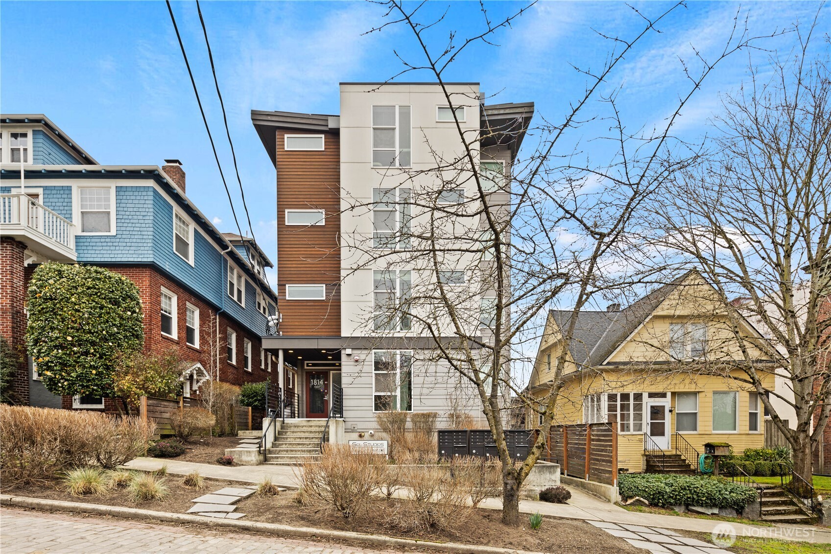 1814 E John Street Property Photo 23