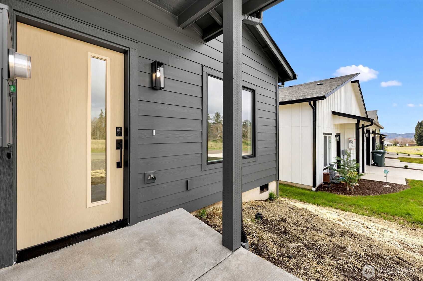 3 Anchor Way Loop B Property Photo 4