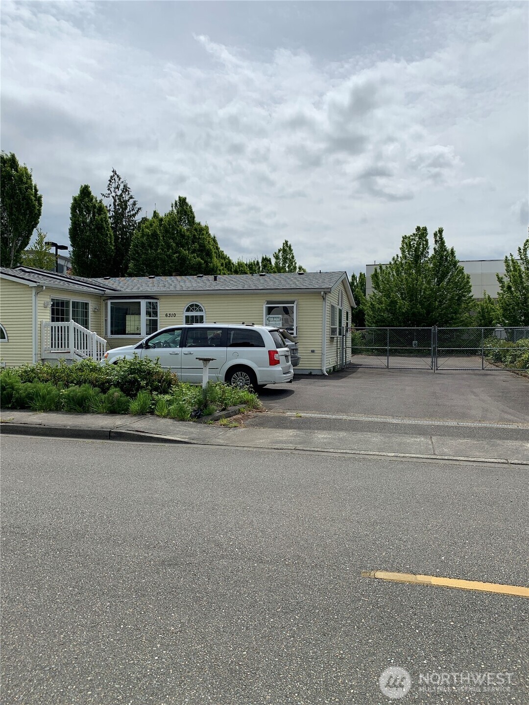 6310 18th Street Property Photo 3