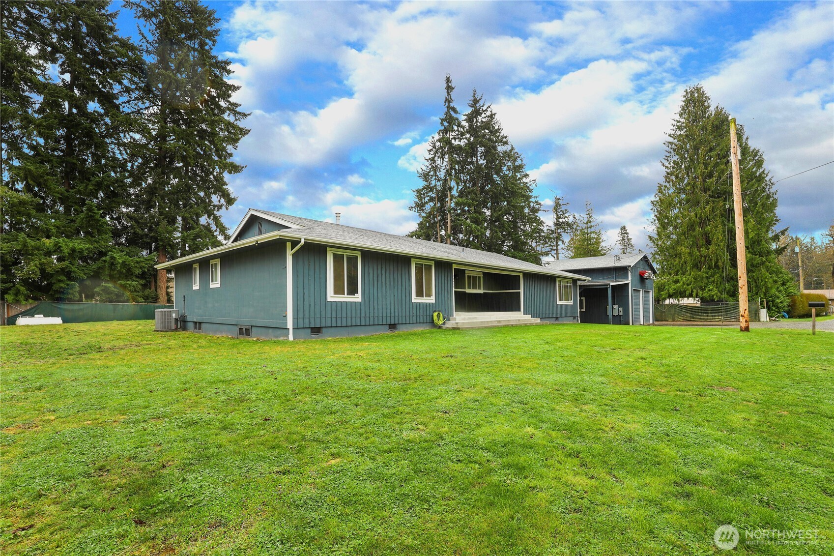 17415 79th Avenue Property Photo 2