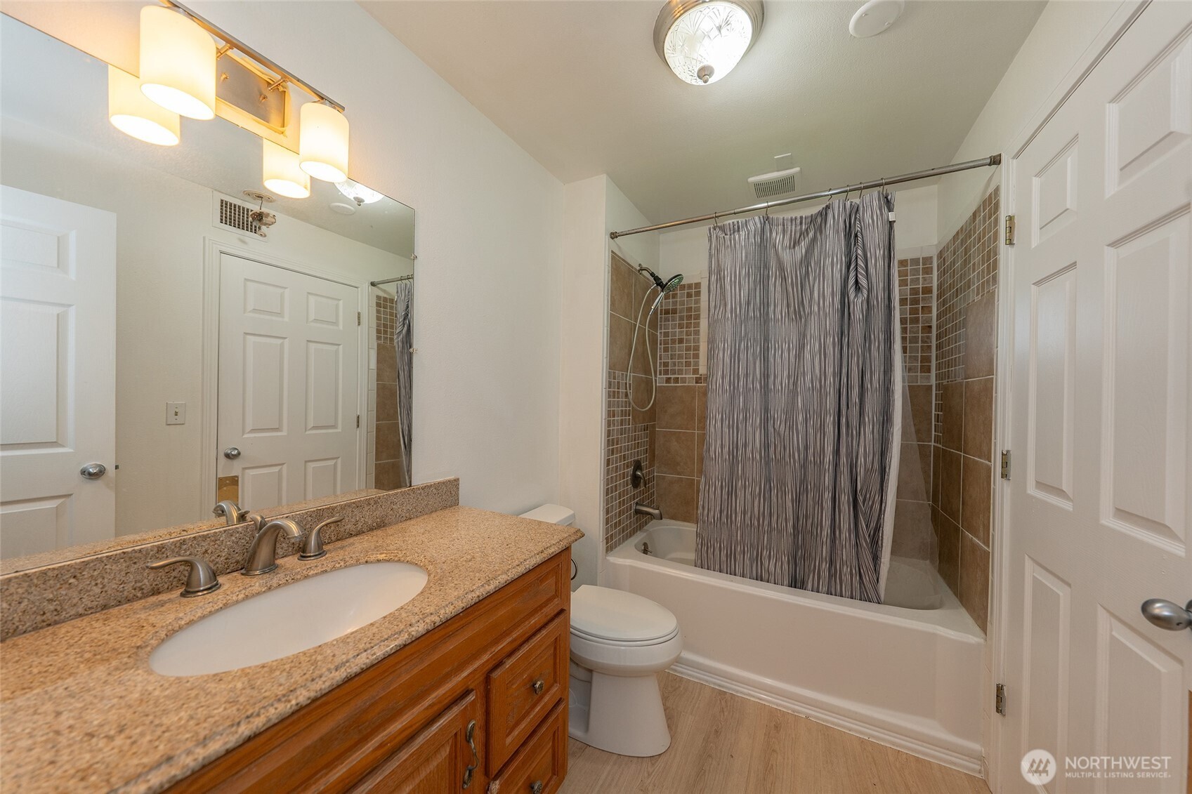 17835 Se Upland Drive Property Photo 11