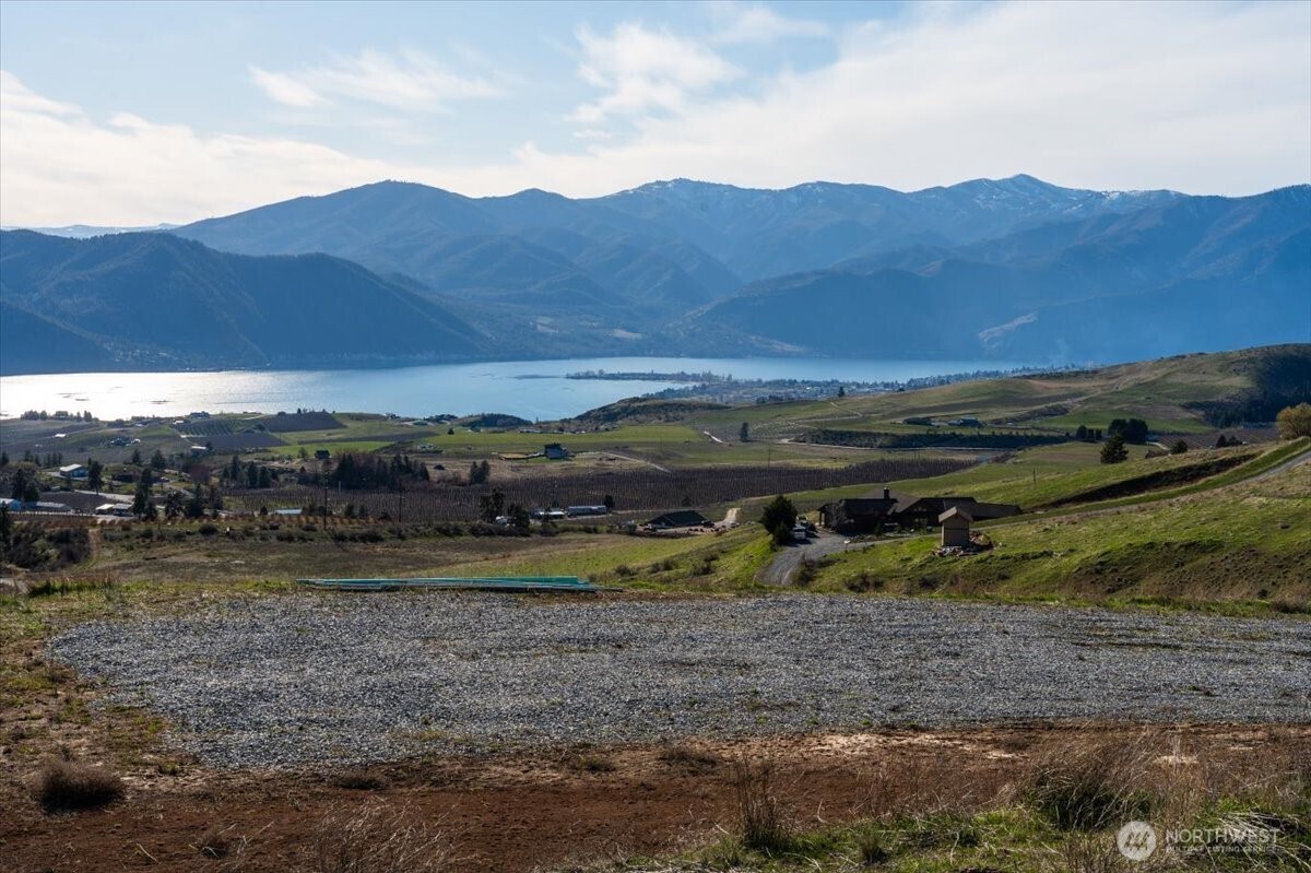 562 Chelan Ranch Road Property Photo 3