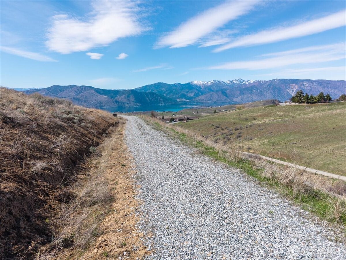 562 Chelan Ranch Road Property Photo 6