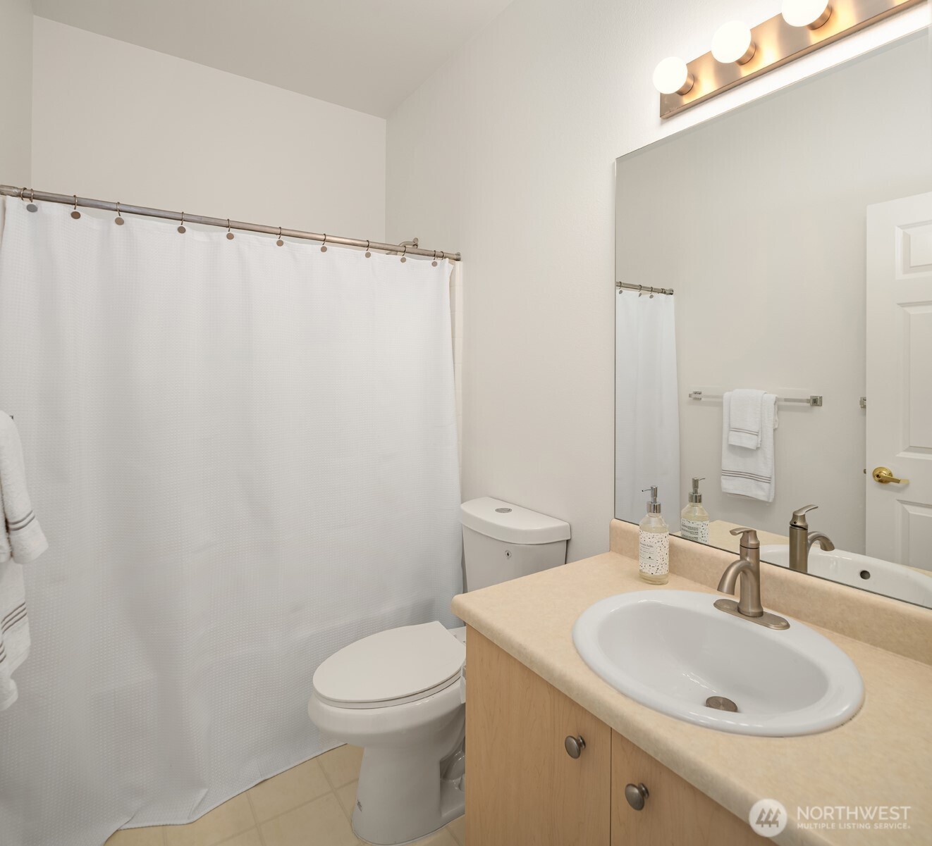 17421 1st Lane 104 Property Photo 13