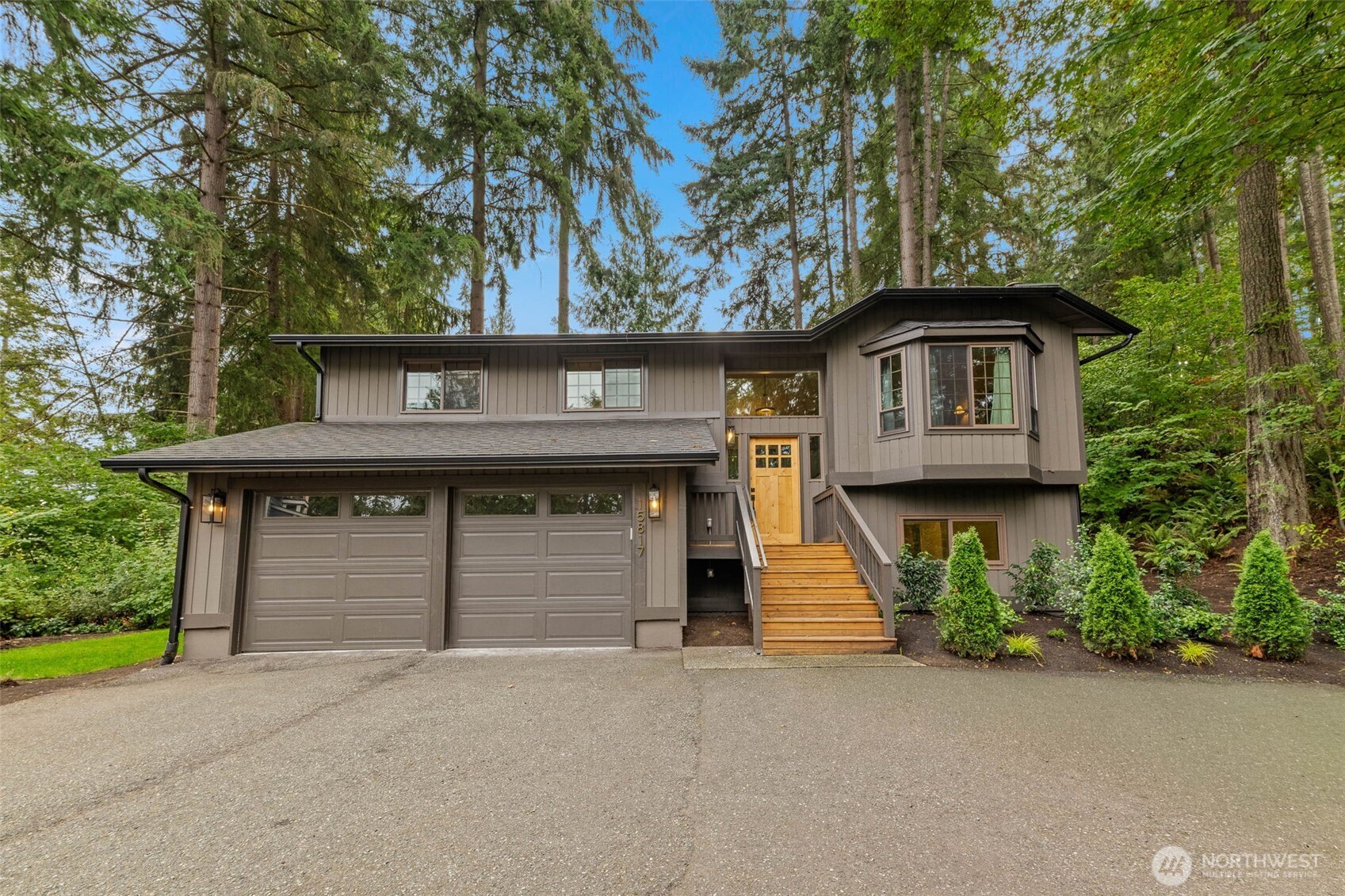 15817 Se Newport Way Property Photo 1