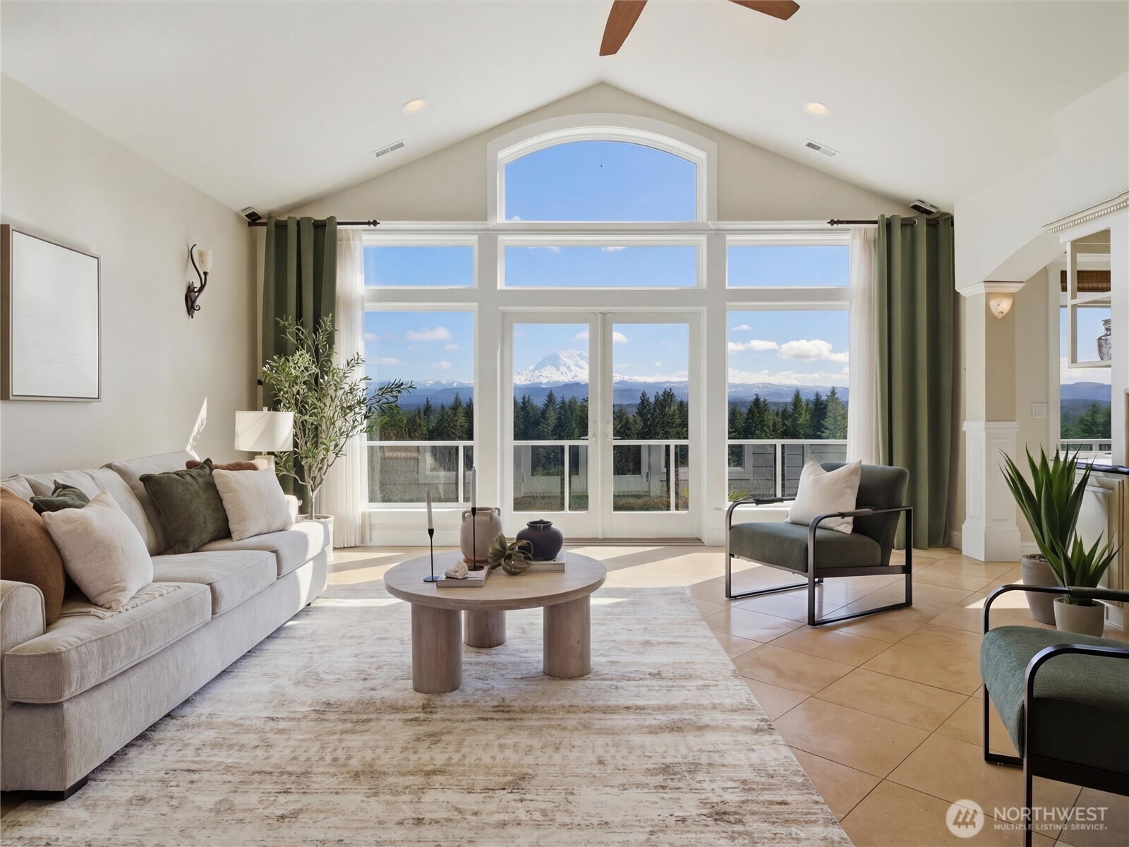 2510 Cascade Drive Property Photo 4
