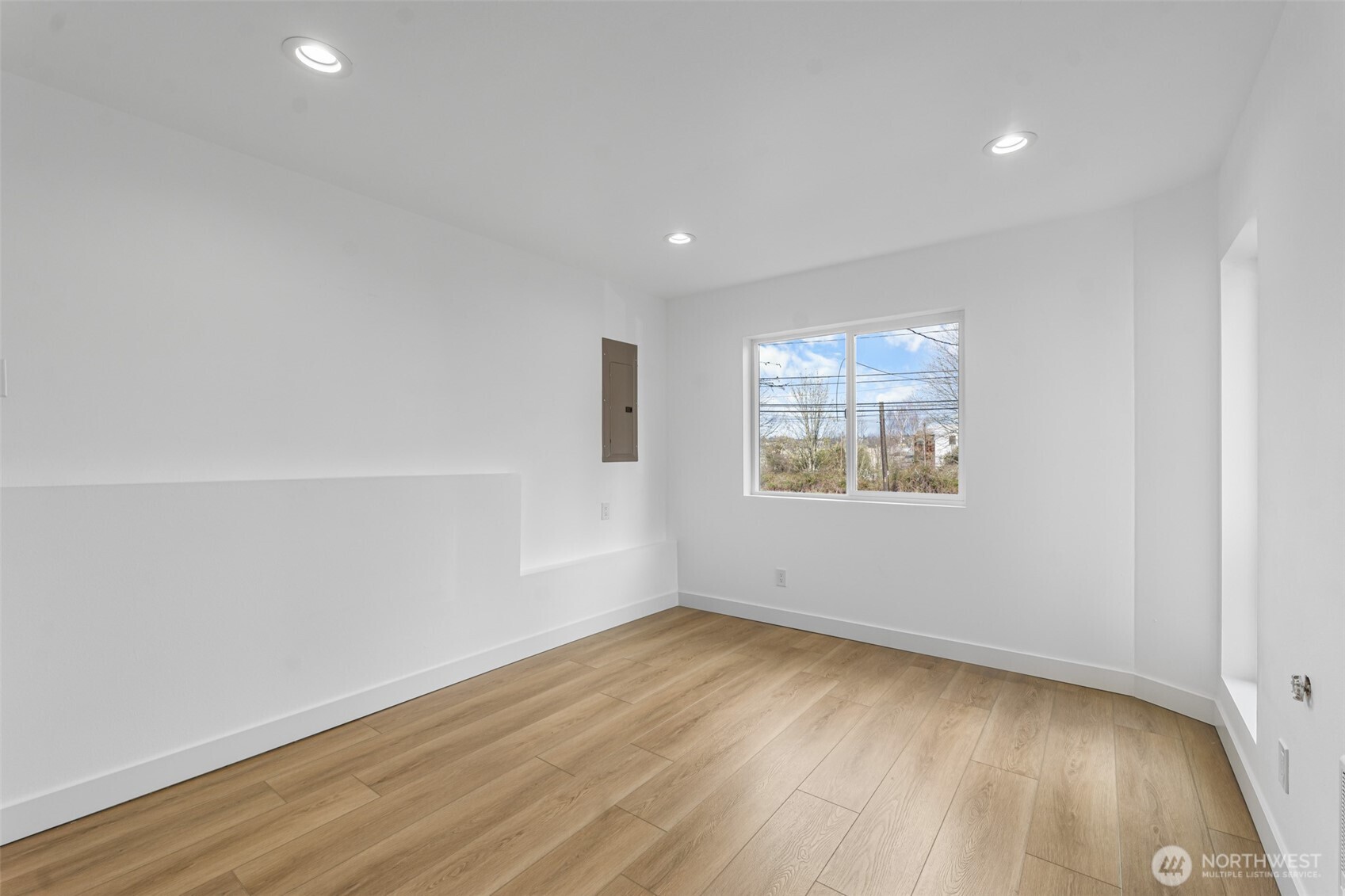 4047 25th Avenue Property Photo 15