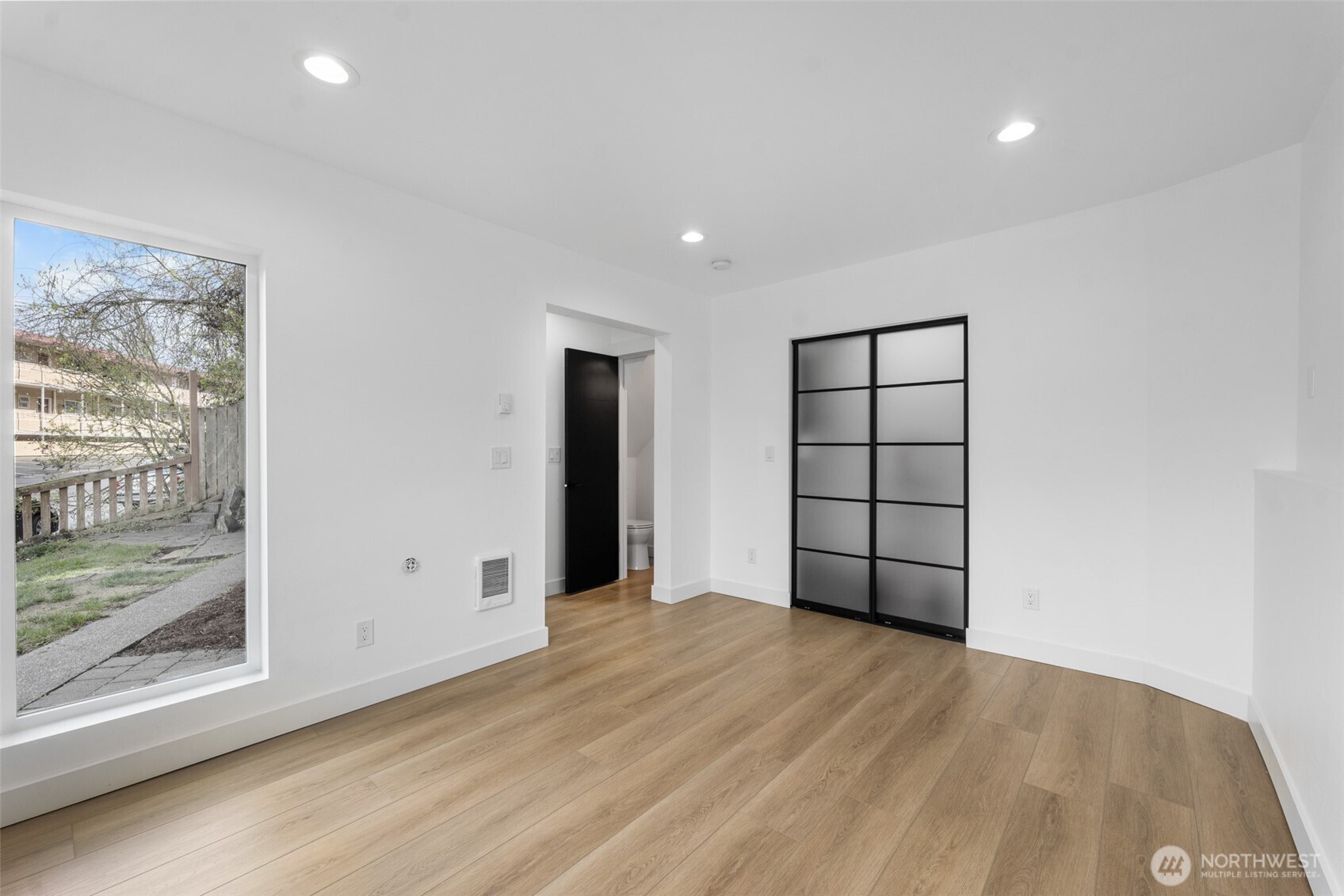 4047 25th Avenue Property Photo 16