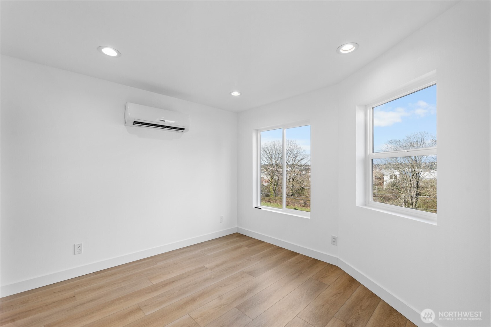 4047 25th Avenue Property Photo 19