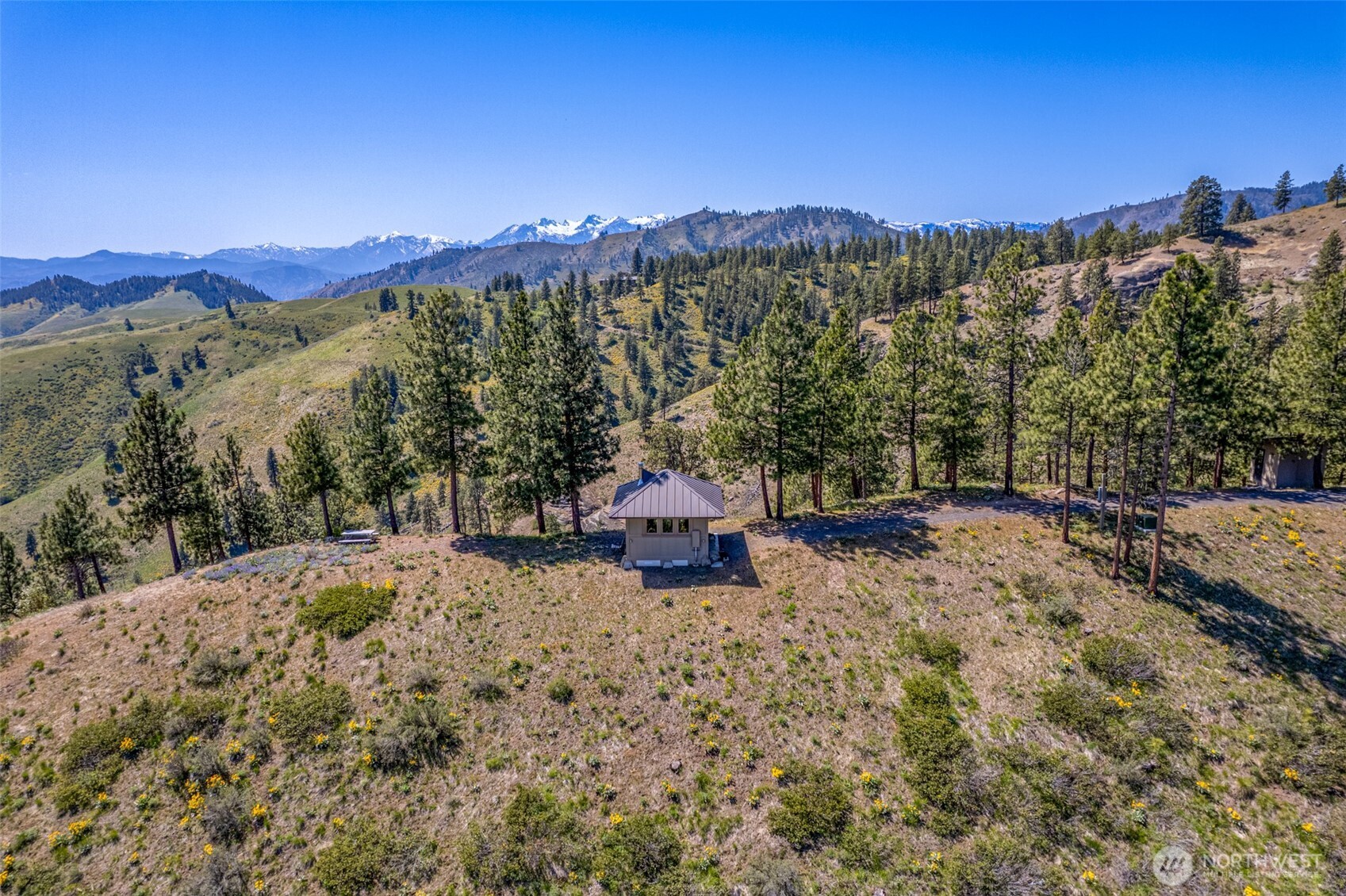1021 Chicken Farm Lane Property Photo 6