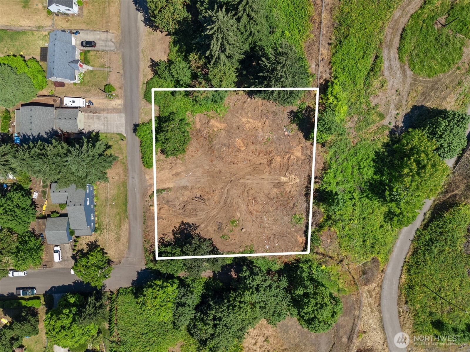 512 Nw Elm Street Property Photo 2