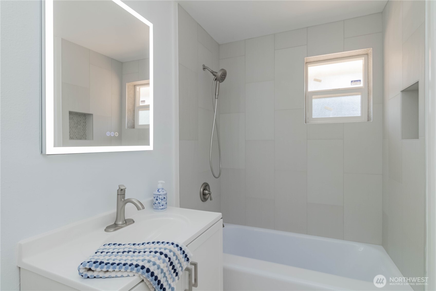 11834 8th Avenue Property Photo 14