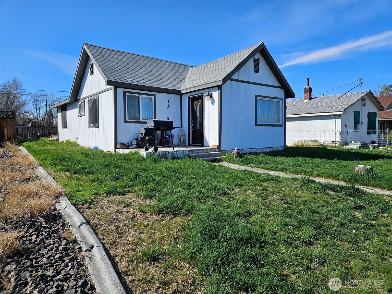 47 S Dogwood Street Property Photo 1