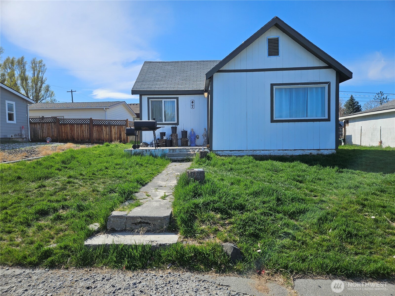 47 S Dogwood Street Property Photo 2