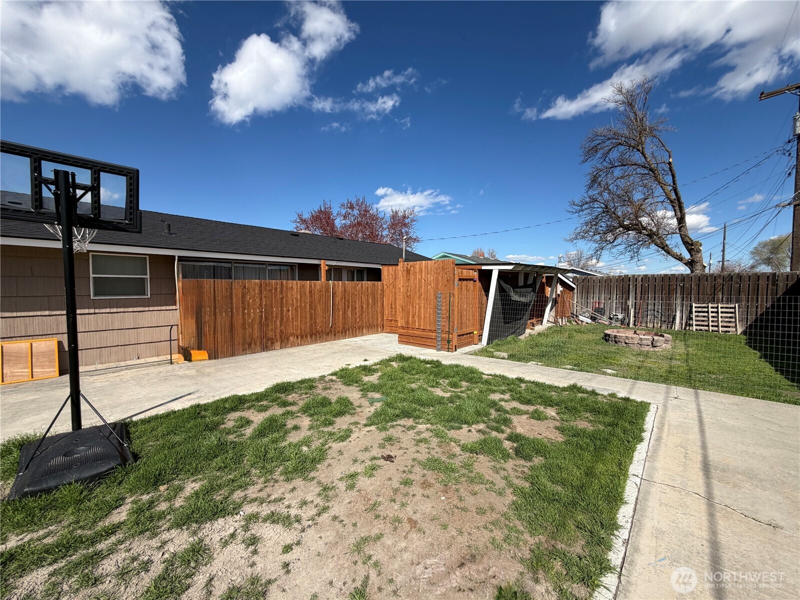 305 N Earl Road Property Photo 3