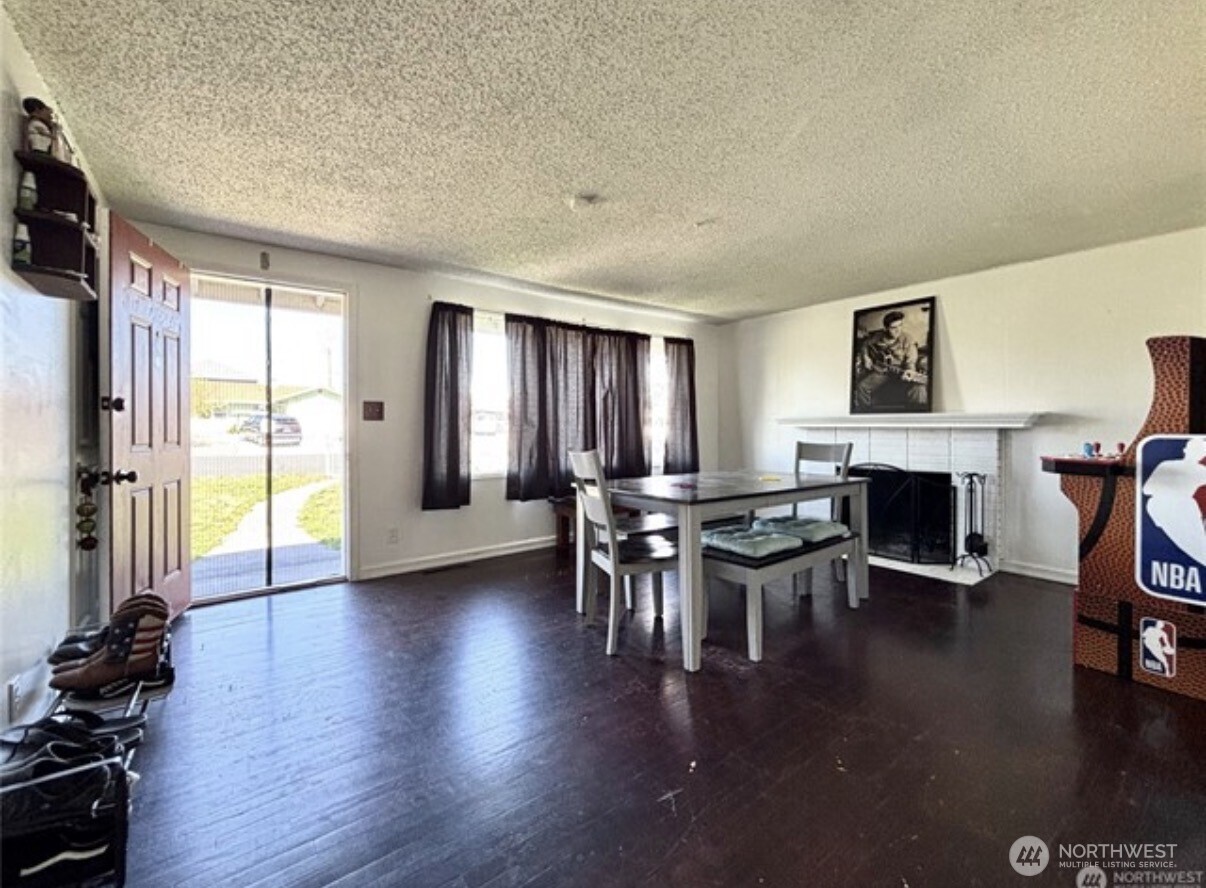 305 N Earl Road Property Photo 7