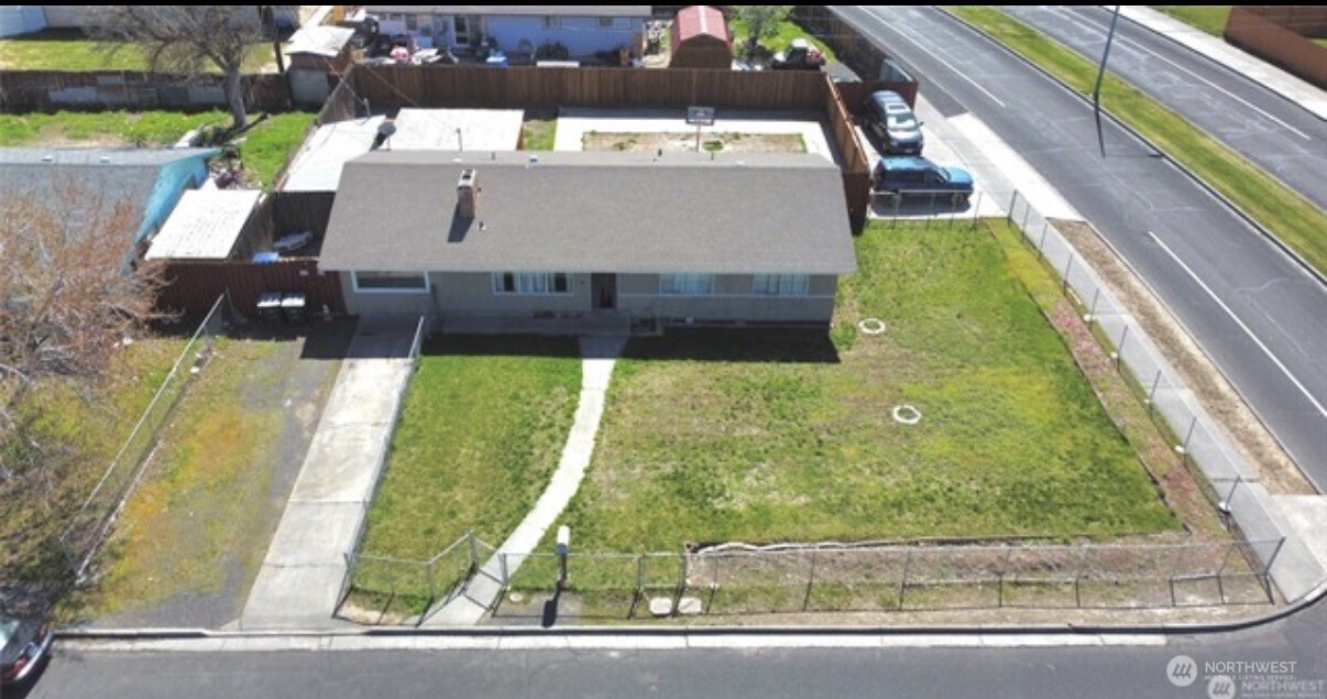 305 N Earl Road Property Photo 16