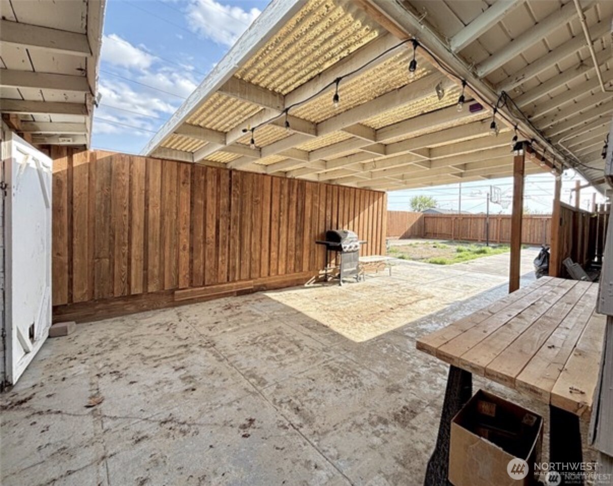 305 N Earl Road Property Photo 19