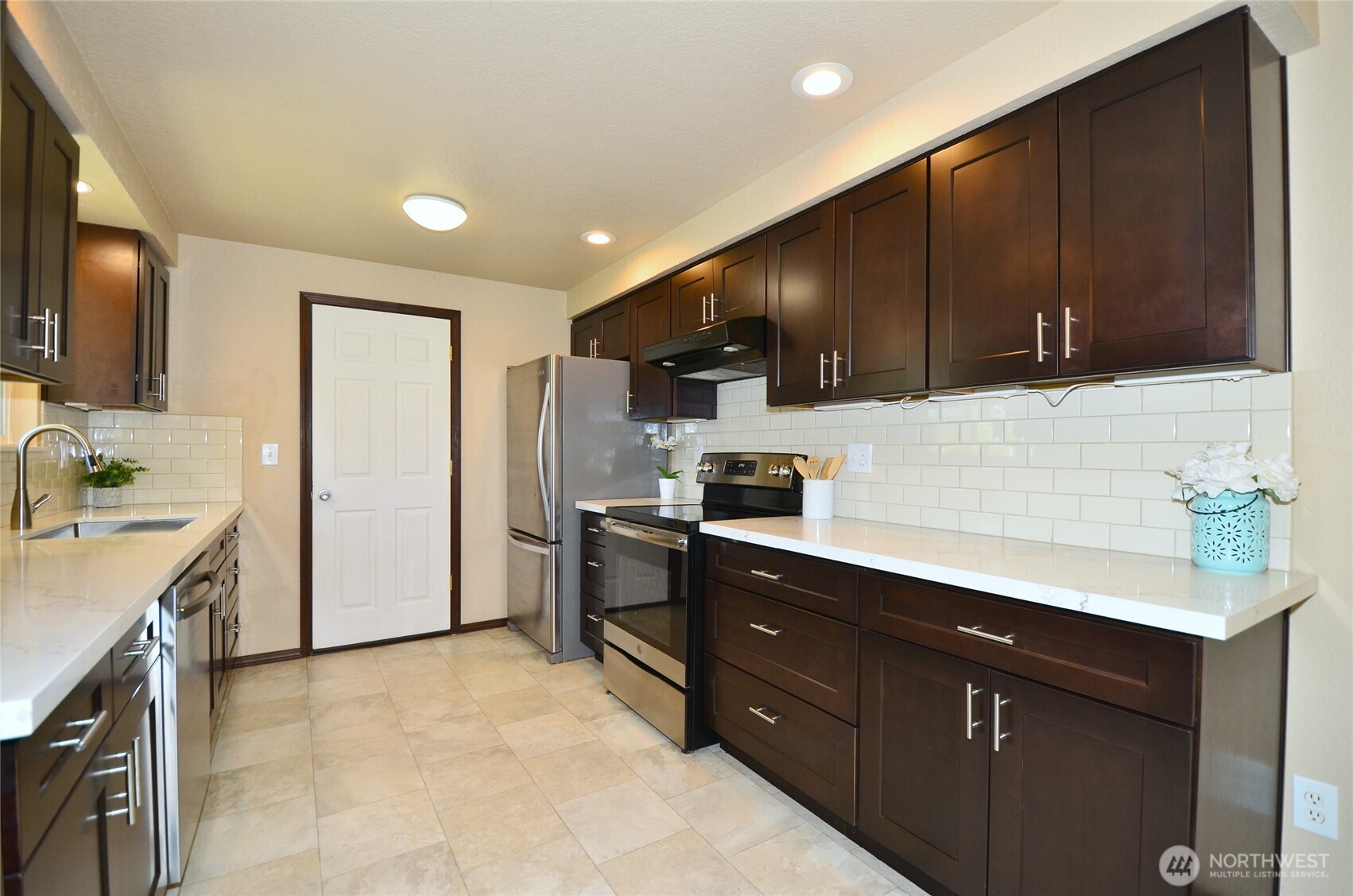 14712 Broadway Avenue Property Photo 5