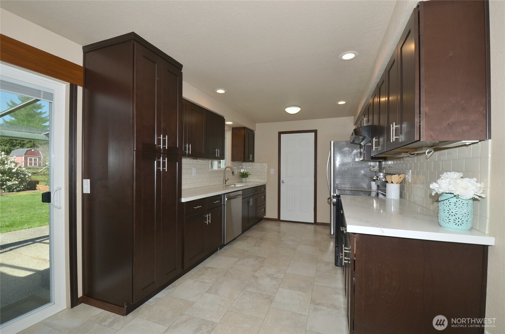 14712 Broadway Avenue Property Photo 6